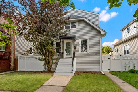 4442 N Melvina Avenue Chicago IL 60630