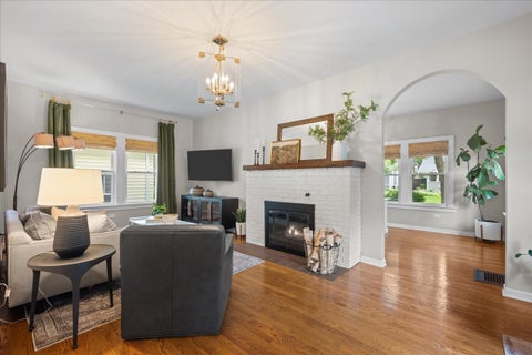Tiny photo for 1001 Peyton Street, Geneva, IL 60134 (MLS # 12738873)