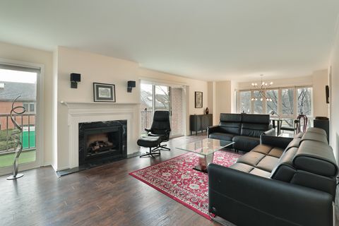 Tiny photo for 44 Park Lane #229, Park Ridge, IL 60068 (MLS # 12582074)