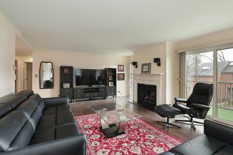 Tiny photo for 44 Park Lane #229, Park Ridge, IL 60068 (MLS # 12582074)