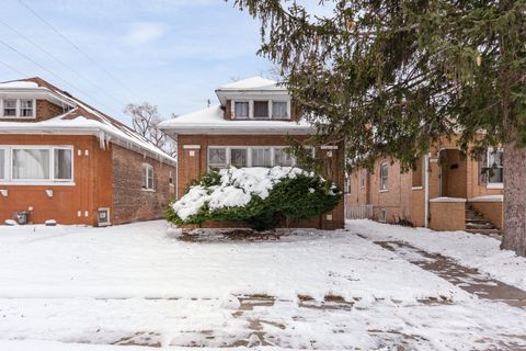 Photo of 99 Bellwood Avenue, Bellwood, IL 60104 (MLS # 12528905)