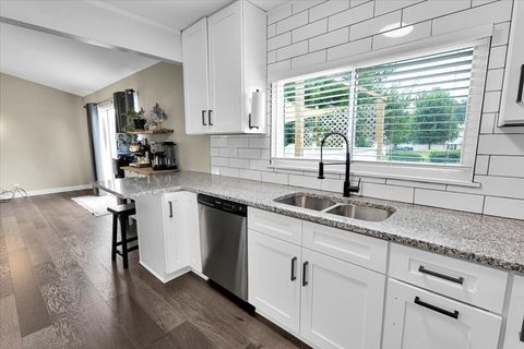 Tiny photo for 2615 Wheatfield Court, Aurora, IL 60502 (MLS # 12717804)