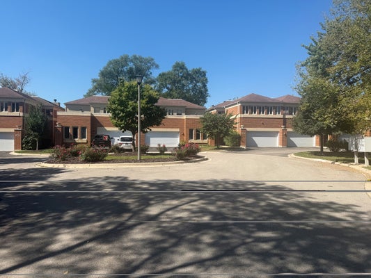 152 FINSTAD DR, LIBERTYVILLE, IL 60048 - Image 3723b70c83daba436f3ebdae05e4d5b2/604136919