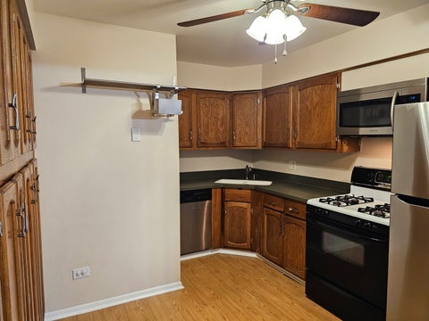 Tiny photo for 11 Crestview Lane #10, Vernon Hills, IL 60061 (MLS # 12710903)