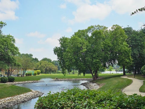 Tiny photo for 11 Crestview Lane #10, Vernon Hills, IL 60061 (MLS # 12710903)