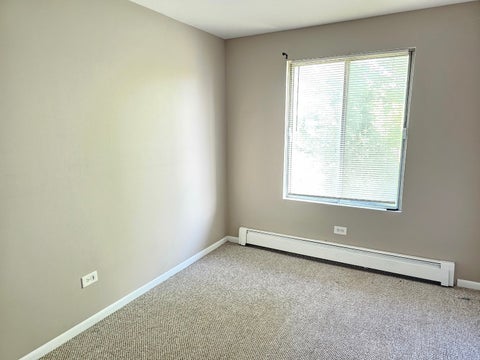 Tiny photo for 11 Crestview Lane #10, Vernon Hills, IL 60061 (MLS # 12710903)