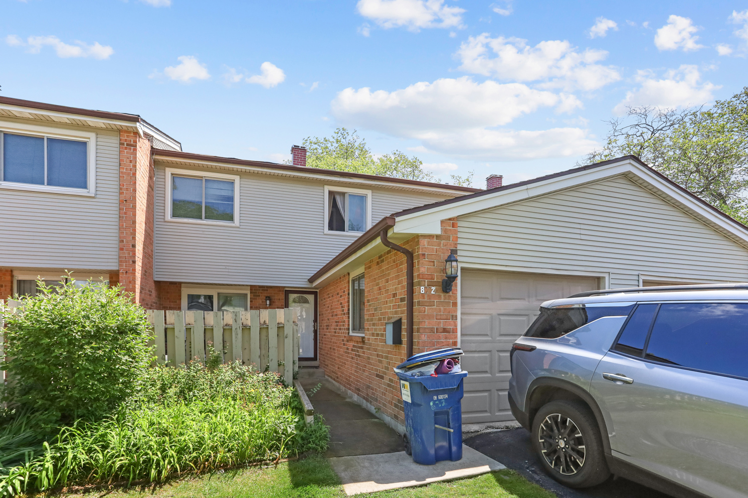 872 Greenbriar Lane