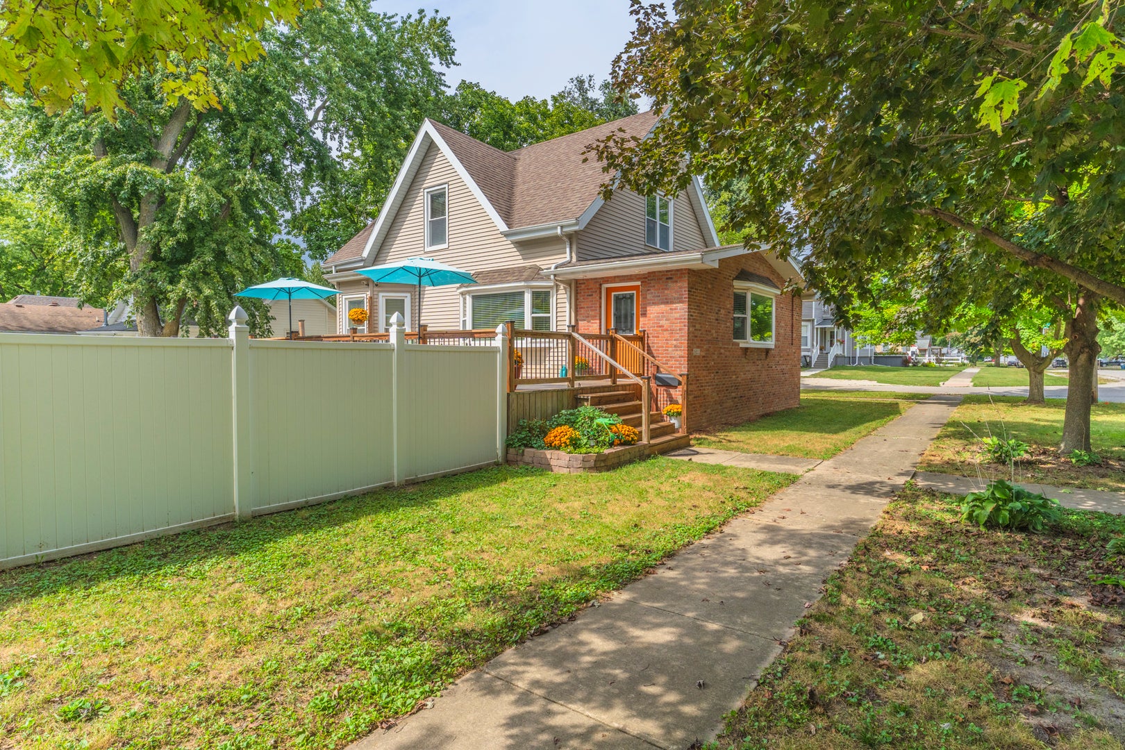 921 N Plum Street