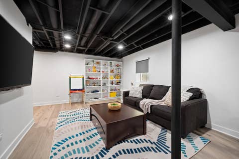 Tiny photo for 112 N Bristol Drive, Bloomingdale, IL 60108 (MLS # 12715348)