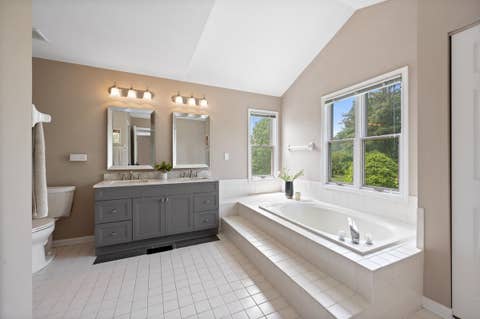 Tiny photo for 112 N Bristol Drive, Bloomingdale, IL 60108 (MLS # 12715348)