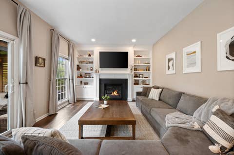 Tiny photo for 112 N Bristol Drive, Bloomingdale, IL 60108 (MLS # 12715348)