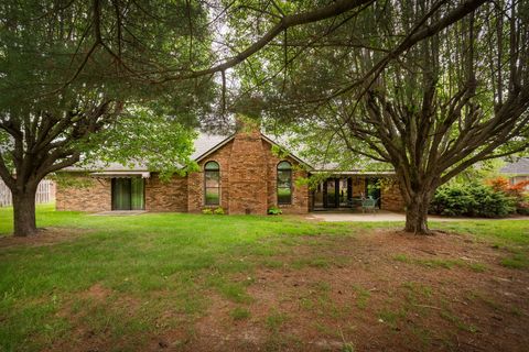 Tiny photo for 1602 S Eugene Lane, Marion, IL 62959 (MLS # 12598170)