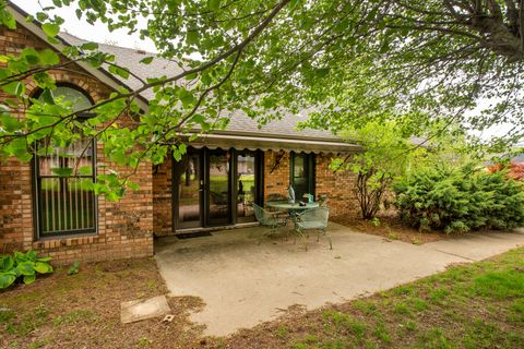 Tiny photo for 1602 S Eugene Lane, Marion, IL 62959 (MLS # 12598170)