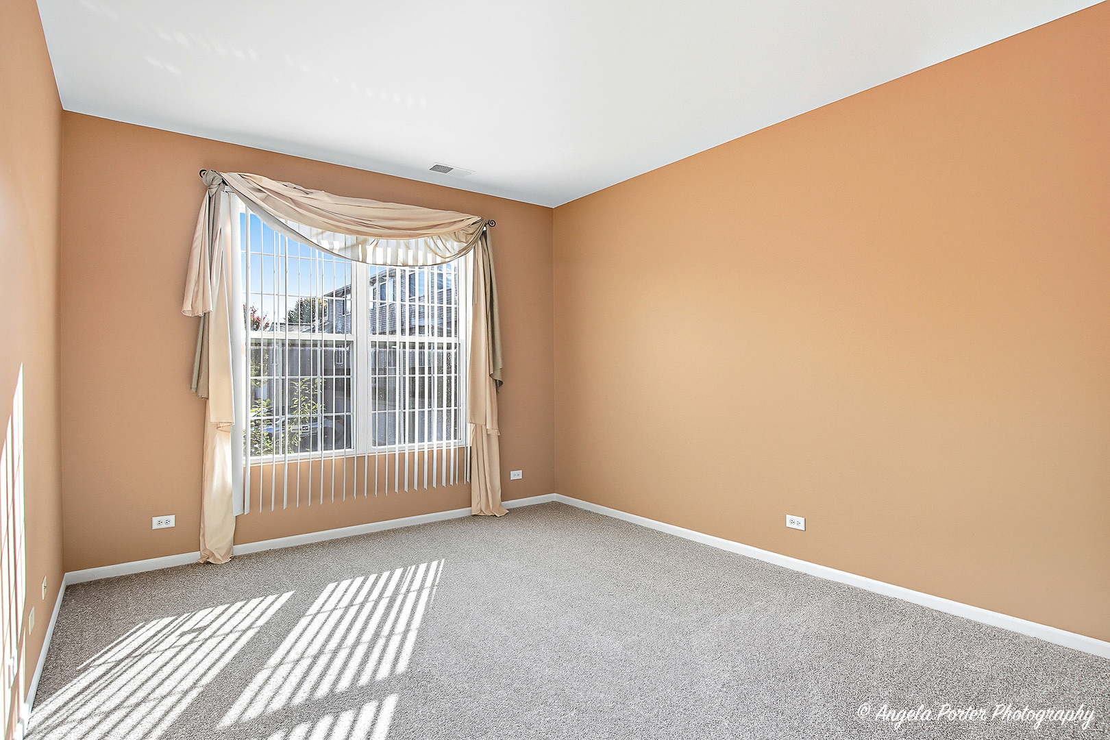 28744 W PONDVIEW Drive 28744