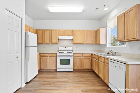 Tiny photo for 28744 W PONDVIEW Drive #28744, Lakemoor, IL 60051 (MLS # 12478694)