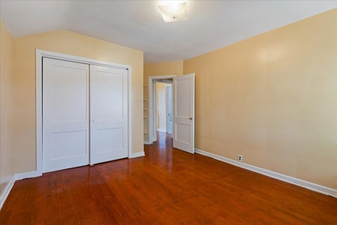 Tiny photo for 6515 N MAPLEWOOD Avenue, Chicago, IL 60645 (MLS # 12763088)