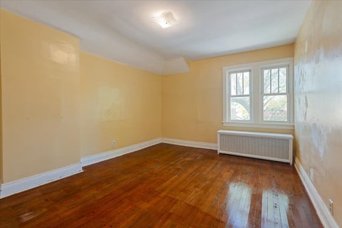 Tiny photo for 6515 N MAPLEWOOD Avenue, Chicago, IL 60645 (MLS # 12763088)