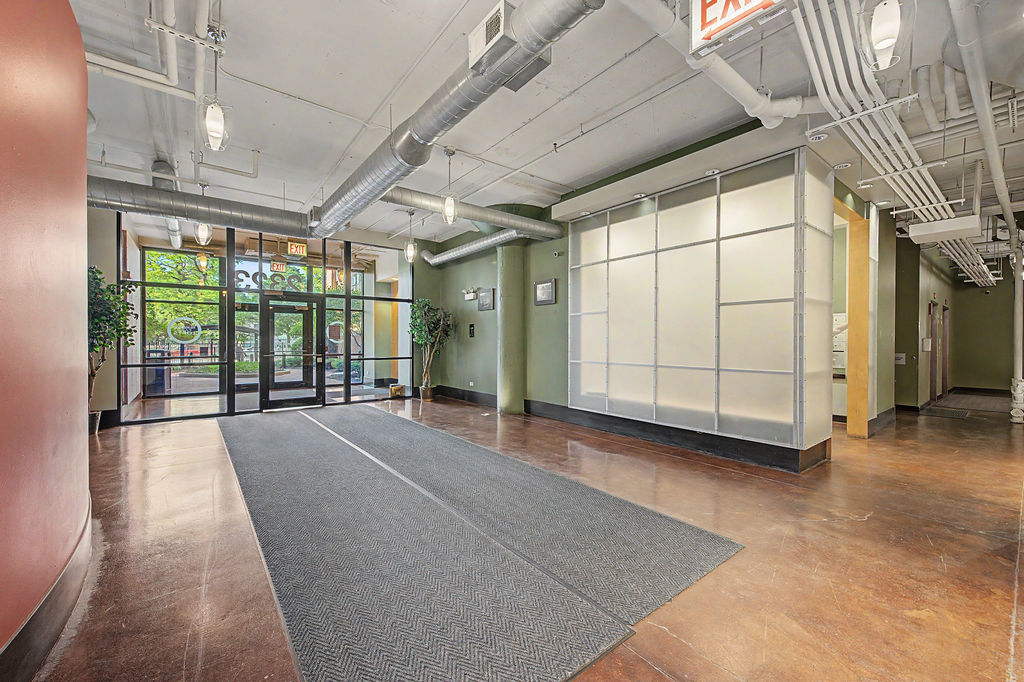 2323 W Pershing Road 519