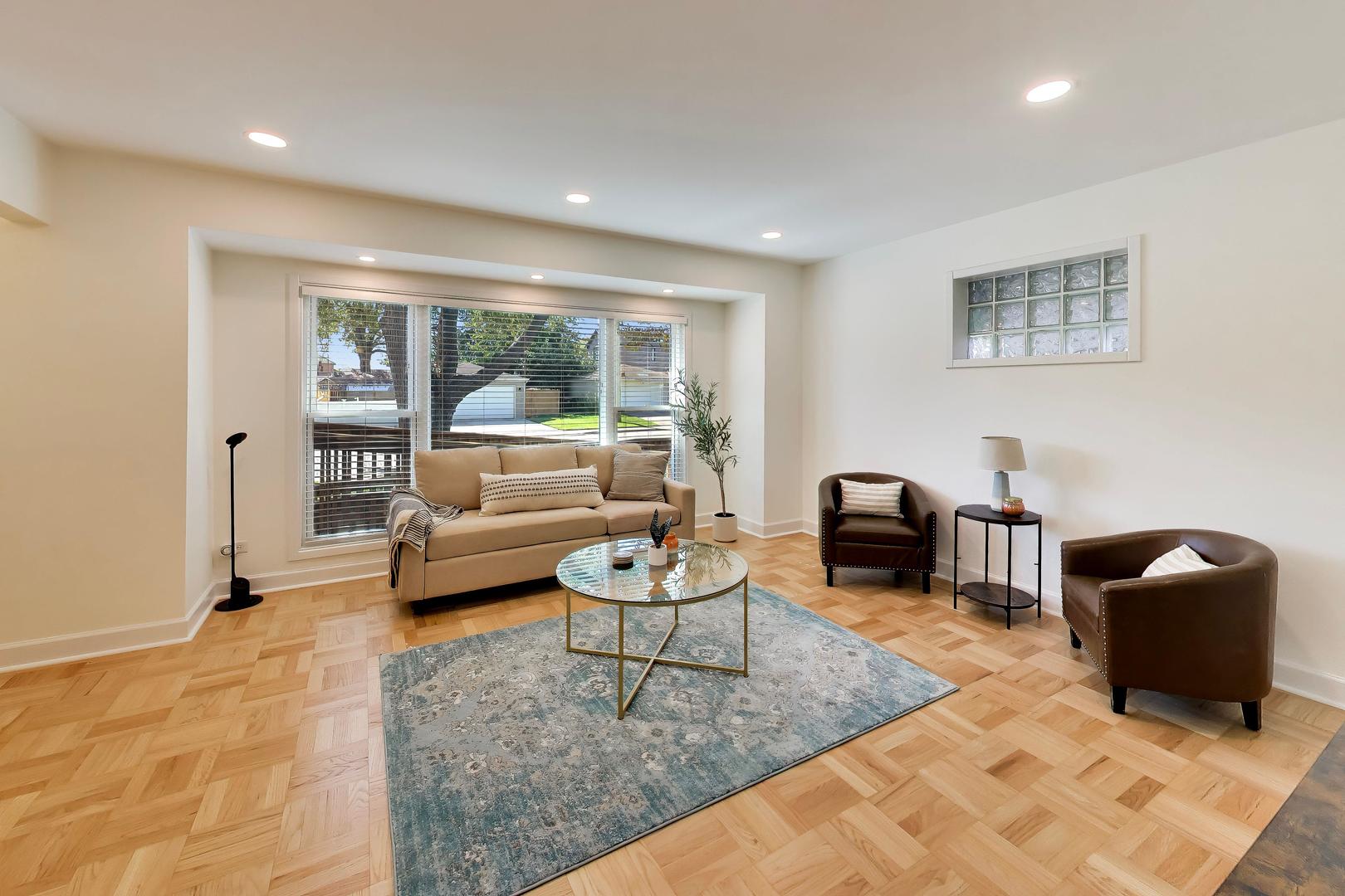 7510 W Jonquil Terrace