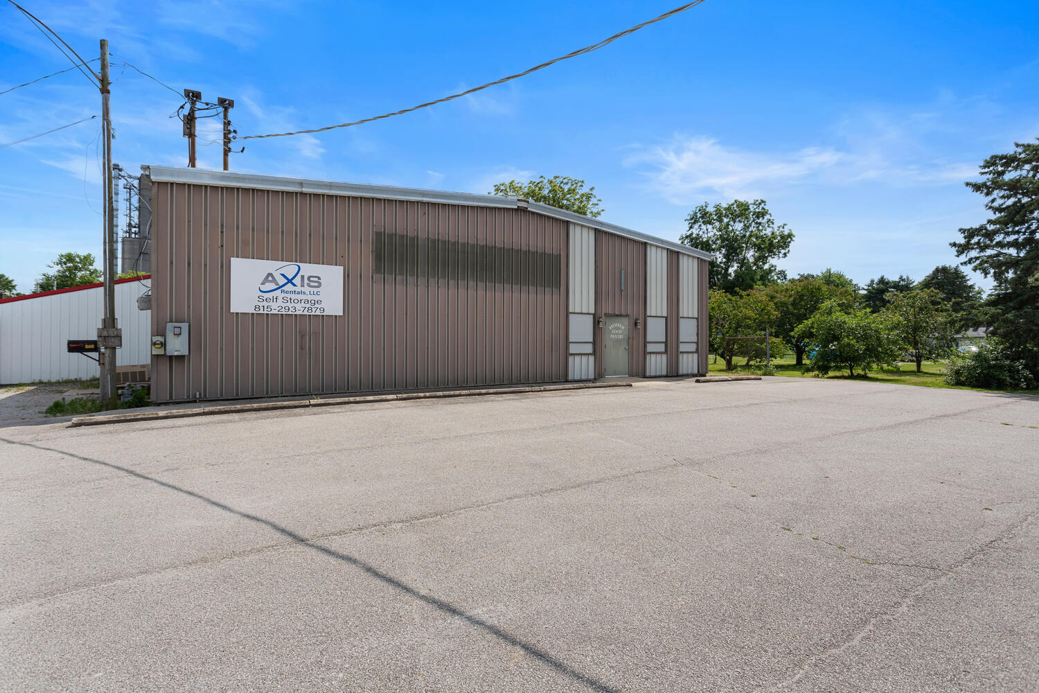307 E 2nd Street