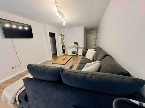 Tiny photo for 425 Wesley Avenue #102, Oak Park, IL 60302 (MLS # 12590215)