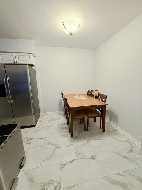 Tiny photo for 425 Wesley Avenue #102, Oak Park, IL 60302 (MLS # 12590215)
