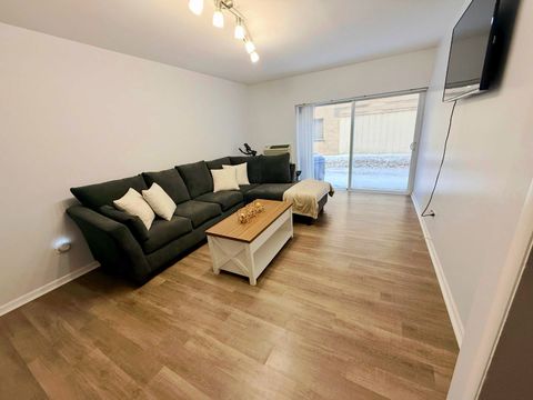 Tiny photo for 425 Wesley Avenue #102, Oak Park, IL 60302 (MLS # 12590215)