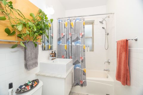 Tiny photo for 1704 W Catalpa Avenue #2W, Chicago, IL 60640 (MLS # 12490254)
