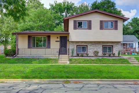 Photo of 2347 S 17th Avenue, Broadview, IL 60155 (MLS # 12747726)