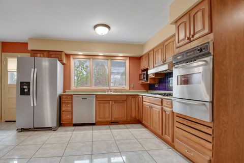 Tiny photo for 18751 Kings Road, Homewood, IL 60430 (MLS # 12621939)