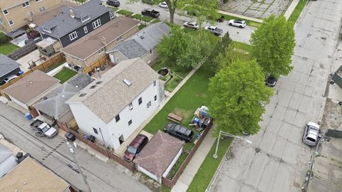 Tiny photo for 2102 N Moody Avenue, Chicago, IL 60639 (MLS # 12622383)