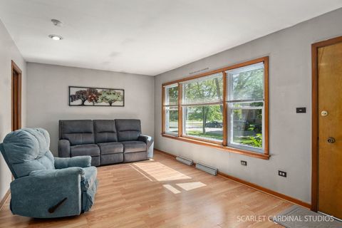 Tiny photo for 420 N Rush Street, Itasca, IL 60143 (MLS # 12662854)