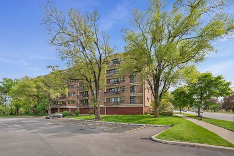 Photo of 1905 S Wolf Road #209, Hillside, IL 60162 (MLS # 12626624)