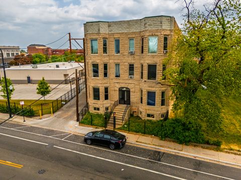 317 S Homan Avenue 3E Chicago IL 60624