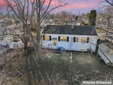 Tiny photo for 2805 N Elmwood Avenue, Waukegan, IL 60087 (MLS # 12570019)