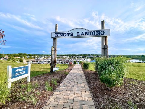 Tiny photo for 5 River Row, Ottawa, IL 61350 (MLS # 12517161)