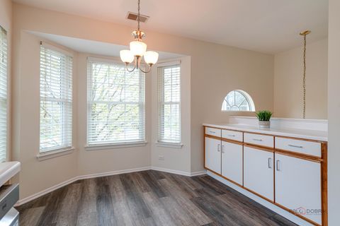 Tiny photo for 520 Palm Court #B, Crystal Lake, IL 60014 (MLS # 12621096)