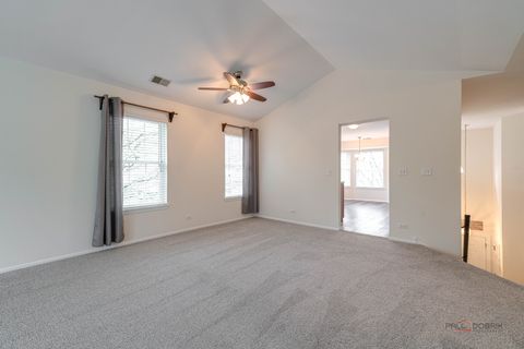 Tiny photo for 520 Palm Court #B, Crystal Lake, IL 60014 (MLS # 12621096)