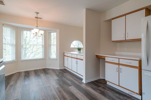 Tiny photo for 520 Palm Court #B, Crystal Lake, IL 60014 (MLS # 12621096)