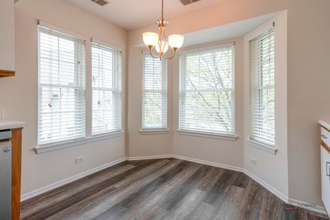 Tiny photo for 520 Palm Court #B, Crystal Lake, IL 60014 (MLS # 12621096)