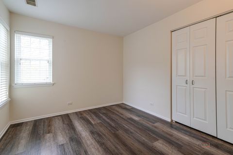 Tiny photo for 520 Palm Court #B, Crystal Lake, IL 60014 (MLS # 12621096)