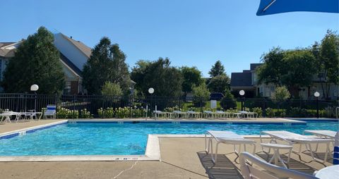 Tiny photo for 520 Palm Court #B, Crystal Lake, IL 60014 (MLS # 12621096)