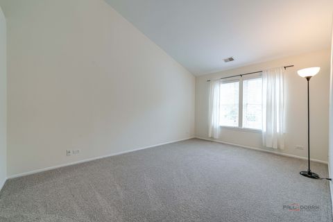 Tiny photo for 520 Palm Court #B, Crystal Lake, IL 60014 (MLS # 12621096)