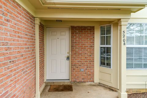 Tiny photo for 520 Palm Court #B, Crystal Lake, IL 60014 (MLS # 12621096)