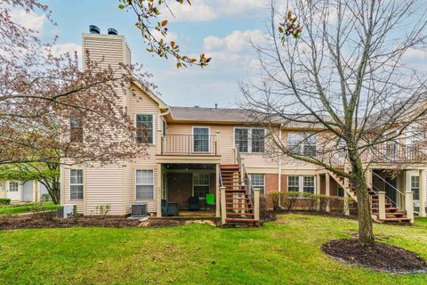 Tiny photo for 520 Palm Court #B, Crystal Lake, IL 60014 (MLS # 12621096)