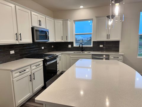 Tiny photo for 2240 Bent Grass Way, Bolingbrook, IL 60490 (MLS # 12520690)