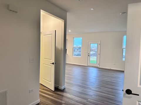 Tiny photo for 2240 Bent Grass Way, Bolingbrook, IL 60490 (MLS # 12520690)