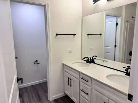 Tiny photo for 2240 Bent Grass Way, Bolingbrook, IL 60490 (MLS # 12520690)