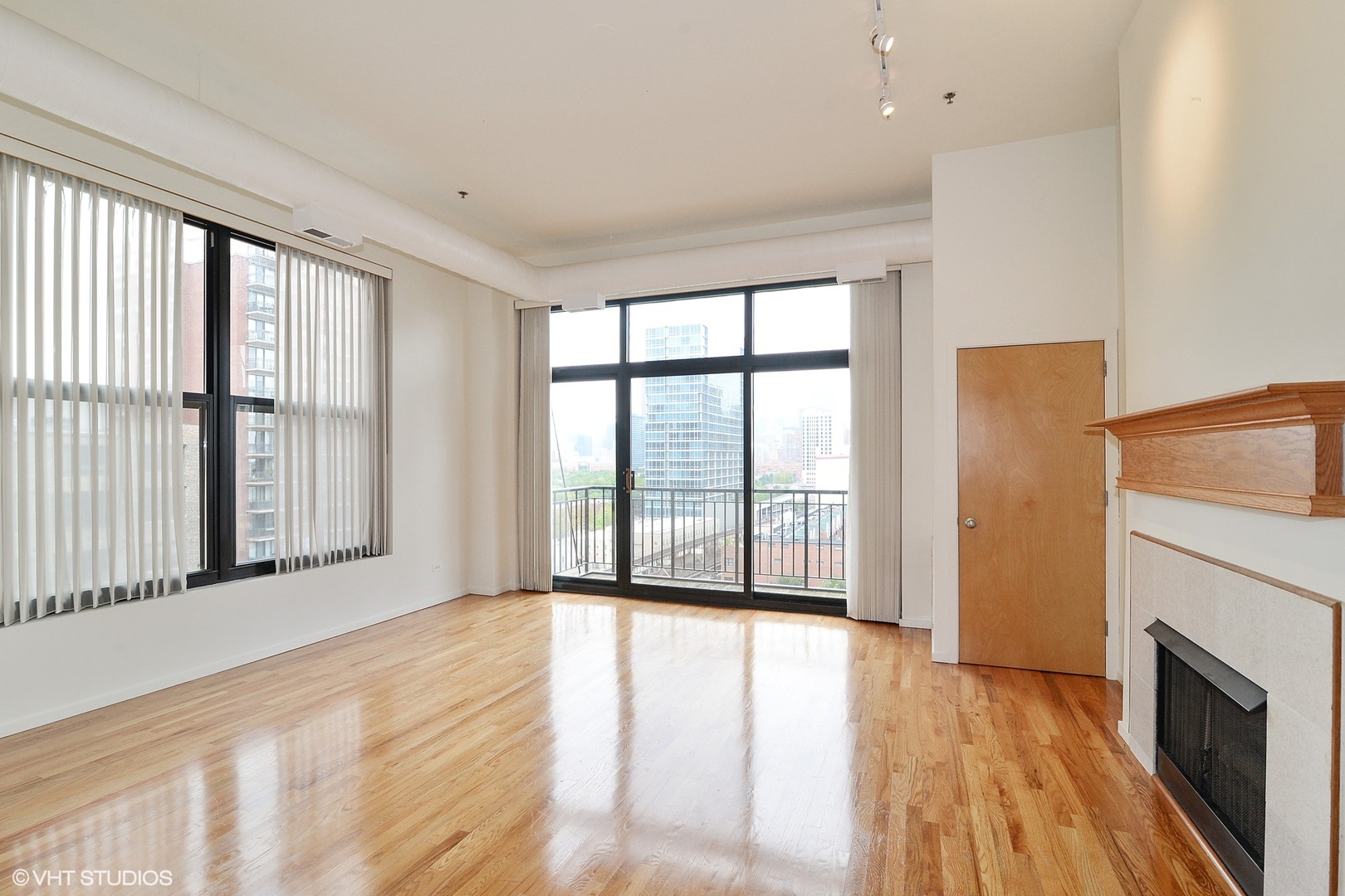 1516 S Wabash Avenue 803