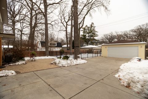 Tiny photo for 139 Thatcher Avenue, River Forest, IL 60305 (MLS # 12579740)